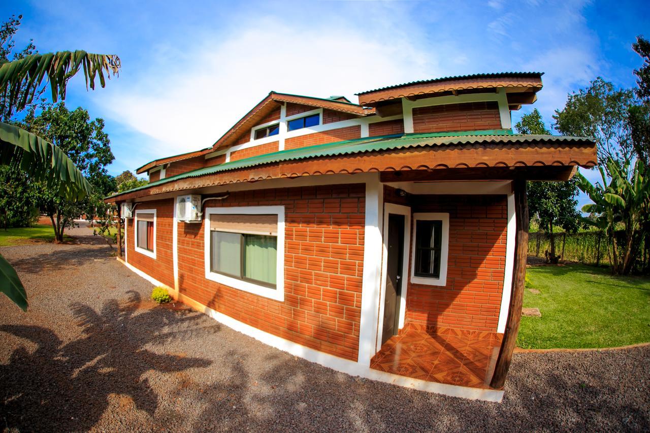 El Manantial De Iguazu Villa Puerto Iguazu Bagian luar foto